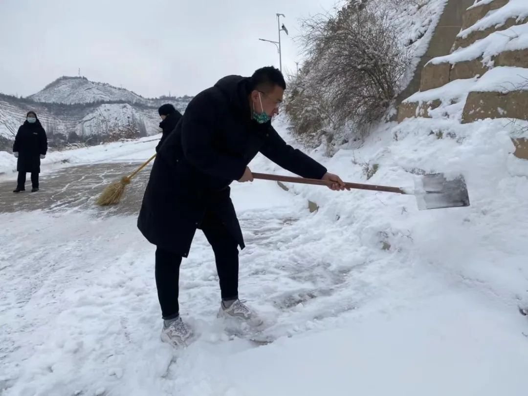 新春佳节的温暖守护 | 亿万先生以行动书写责任，拾金不昧照亮人心
